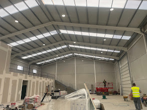 Instalación de iluminación en nave industrial en Mérida